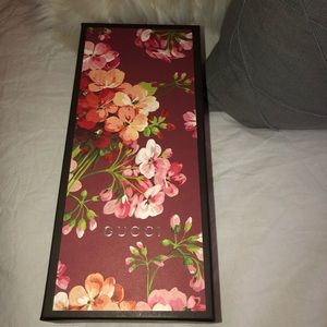 WONANS GUCCI SLIDES SZ 5